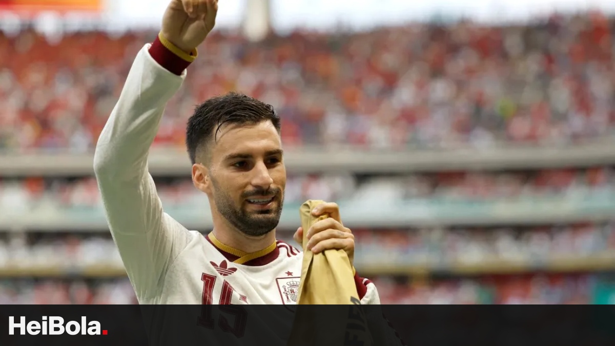 Spain Defeats Uruguay 1-0 to Secure Top Spot in Group H