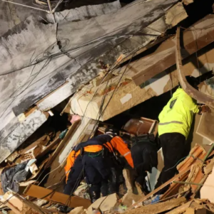 Mother Dies Saving Daughter During Earthquakes in Venezuela