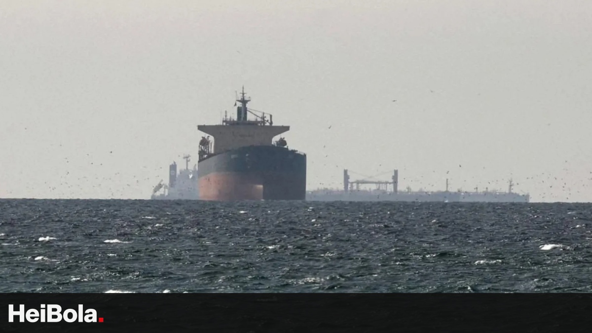US Strikes Iranian Targets After Cargo Ship Attack in Strait of Hormuz