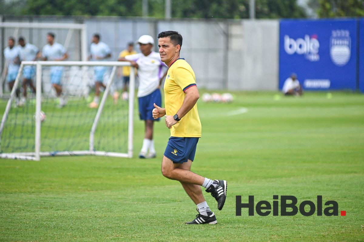 Persib Bandung Rombak Staf Kepelatihan, Miro Petric Resmi Berpisah