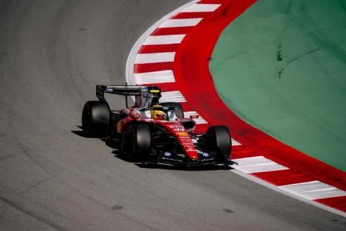 Nico Rosberg Puji Kemenangan Lewis Hamilton di F1 2026