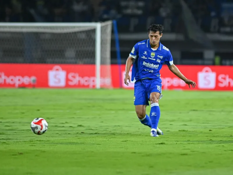 Persib Bandung Resmi Lepas Alfeandra Dewangga ke Arema FC