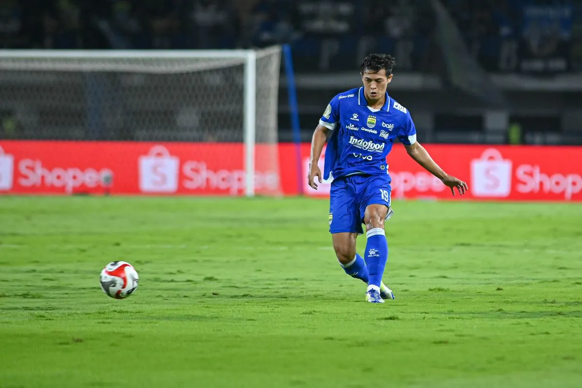 Persib Bandung Resmi Lepas Alfeandra Dewangga ke Arema FC
