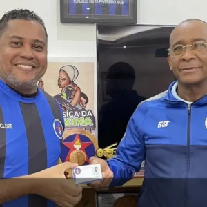 Divaldo Alves Resmi Latih GD Interclube di Angola