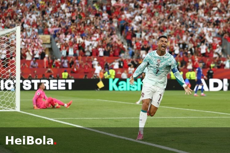 Ronaldo Belum Tentukan Masa Depan Usai Kabar Pensiun