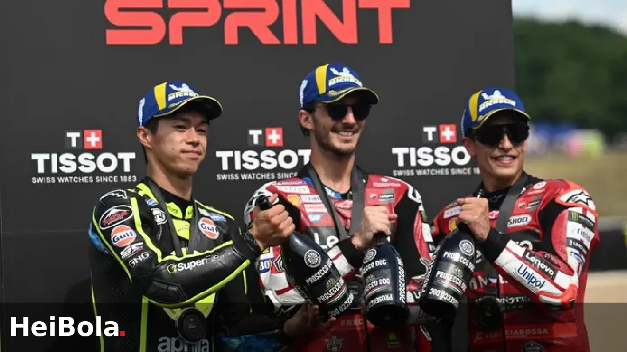 Aprilia Mungkin Menyesal Pilih Bagnaia Ketimbang Ogura
