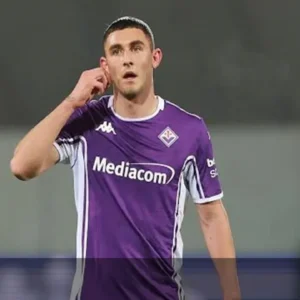 Lazio Bidik Roberto Piccoli dari Fiorentina