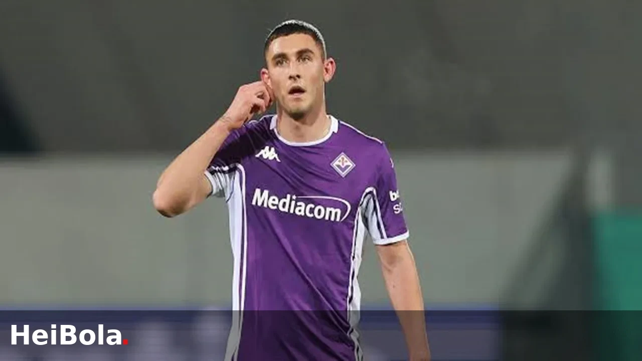 Lazio Bidik Roberto Piccoli dari Fiorentina