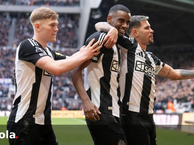 Manchester United Bidik Lewis Hall dari Newcastle