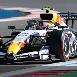 Liam Lawson Pertahankan Posisi di Grand Prix Inggris, Dapat Dukungan Meski Ada Kontroversi