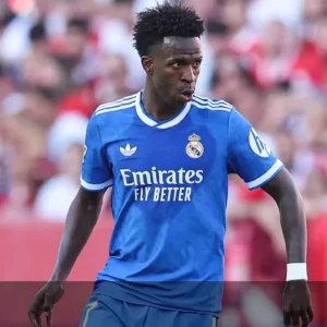 Real Madrid Berencana Pertahankan Vinicius Junior