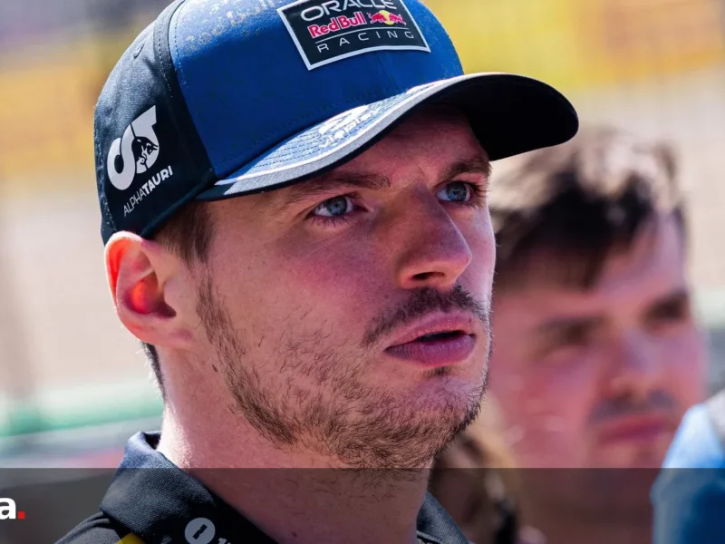 Verstappen Dukung Russell Meski Ada Kontroversi Bendera Kuning